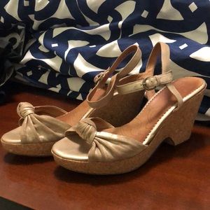 Indigo Gold Wedge Sandal Size: 9M